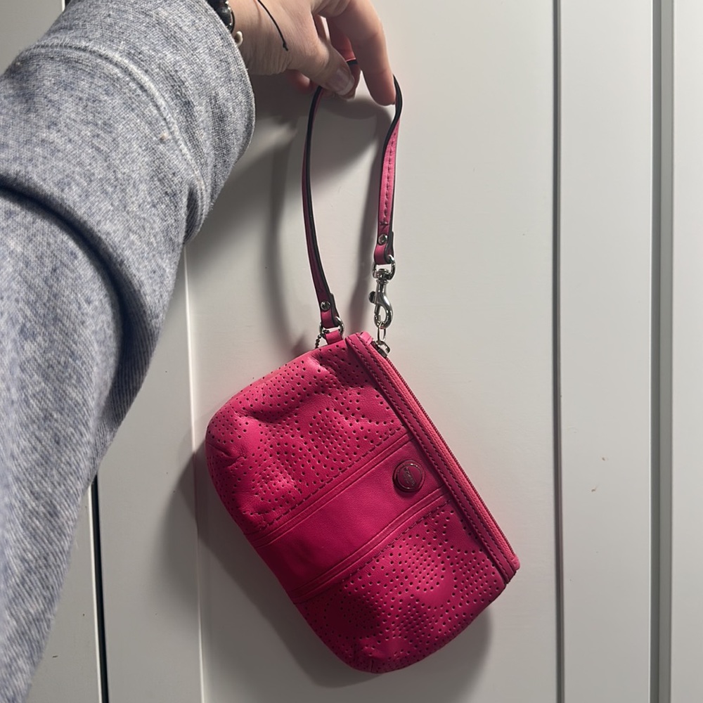 Coach wristlet - Picture 3 of 6